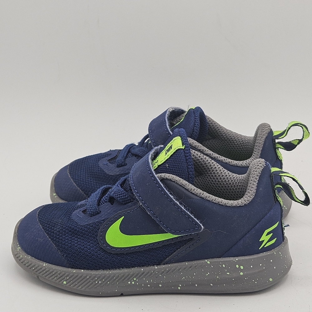 Nike downshift kids sneakers size 8